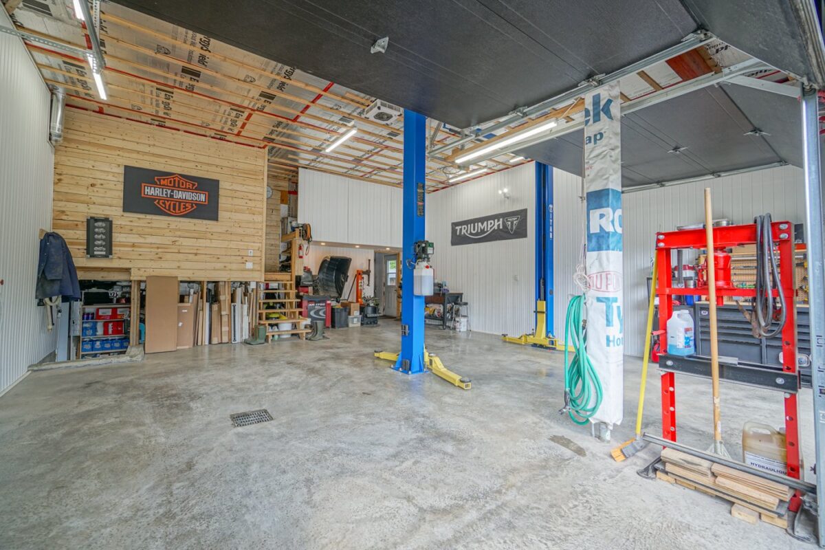 Garage