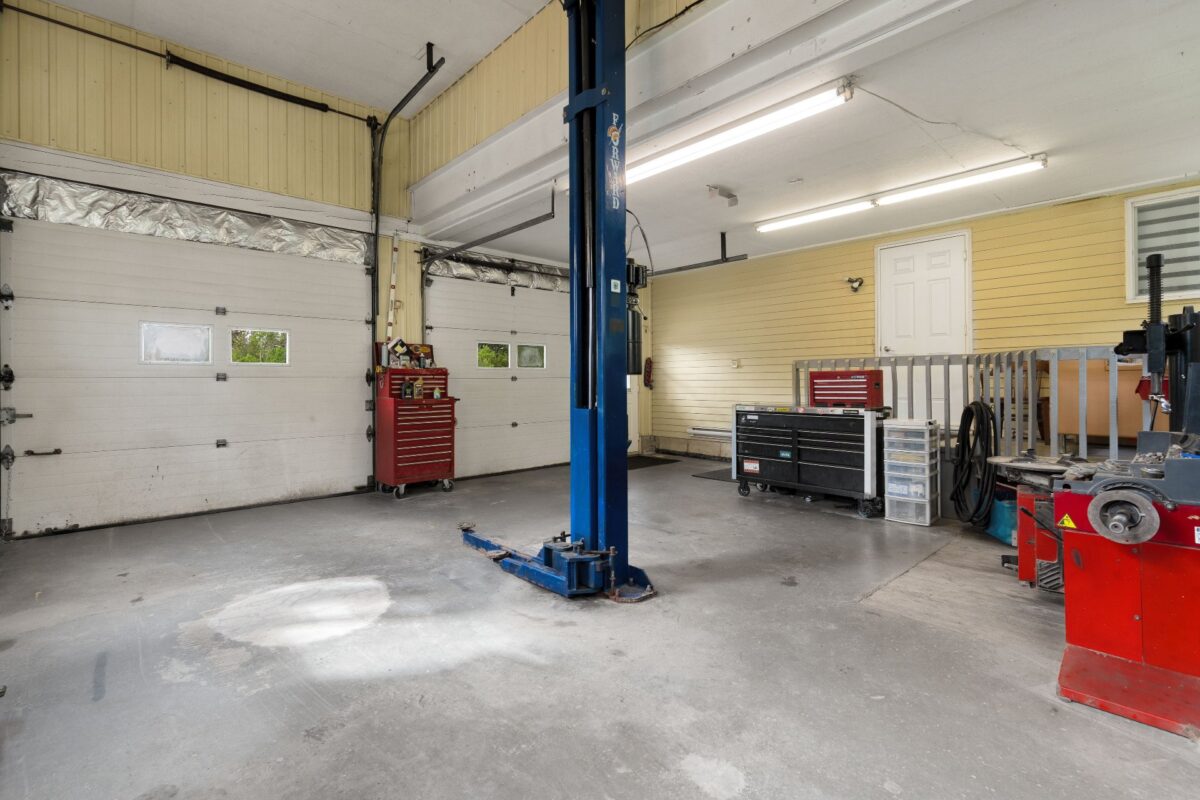 Garage
